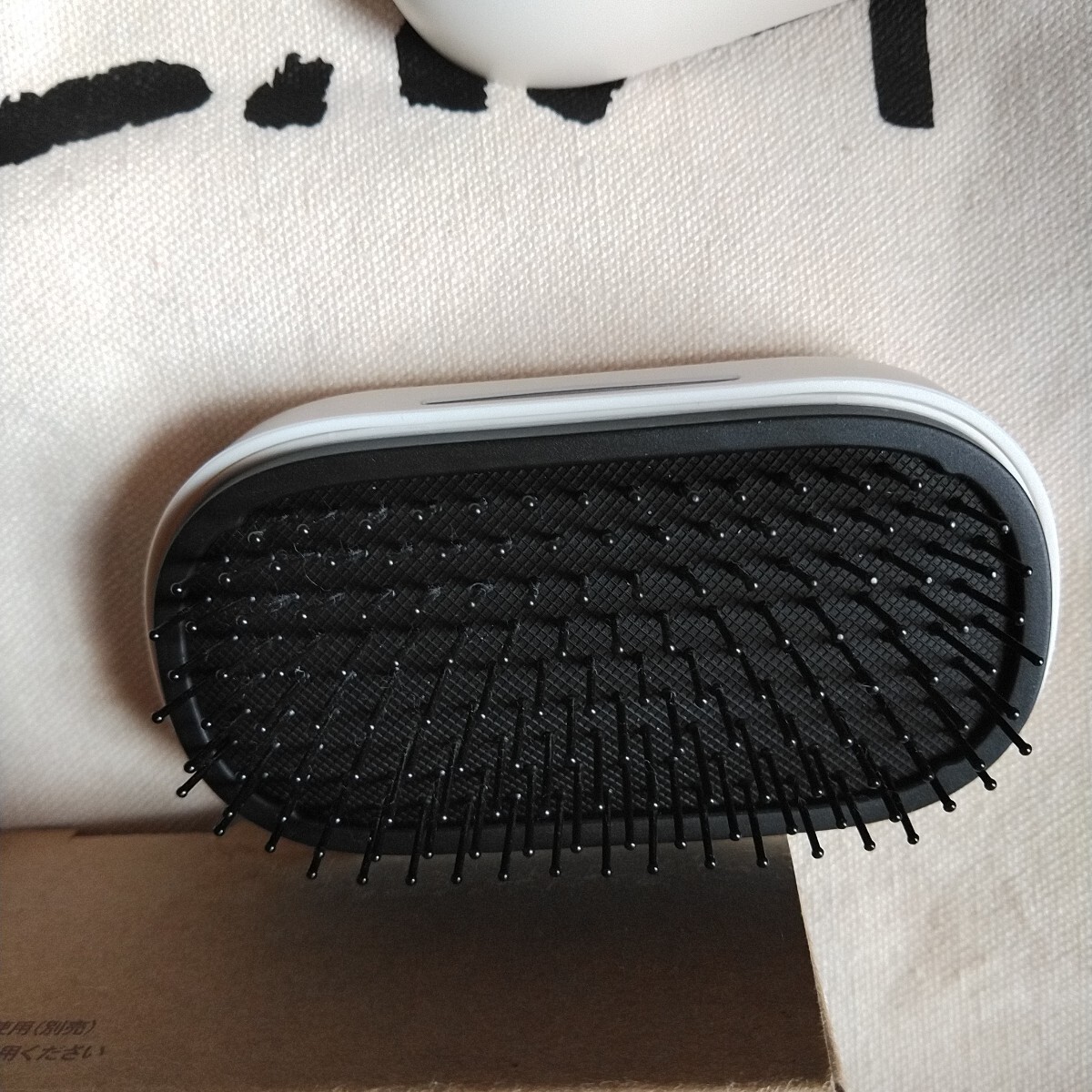 SNSで人気　新商品　必見！　新品　無印良品　振動ブラシ　MJ-VHB1 大人気商品　ヘアブラシ　ヘアケア　頭皮