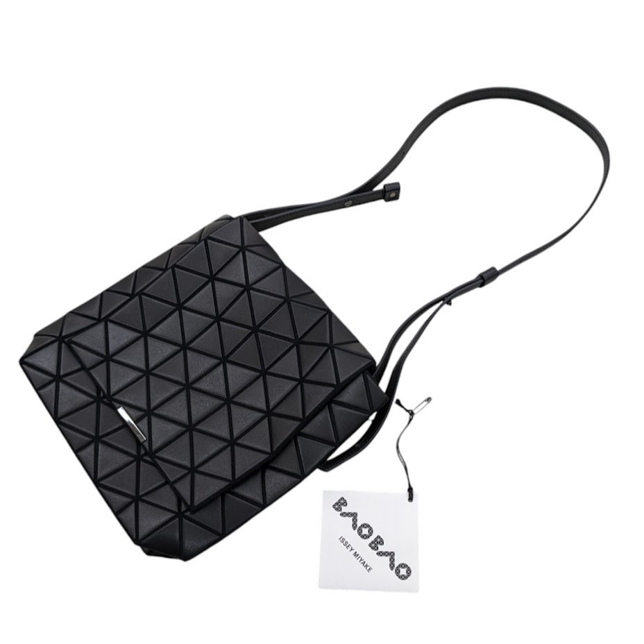 美品 BAOBAO ISSEY MIYAKE バオバオ イッセイミヤケ FLAP 美品 BAOBAO ISSEY MIYAKE バオバオ イッセイミヤケ FLAP