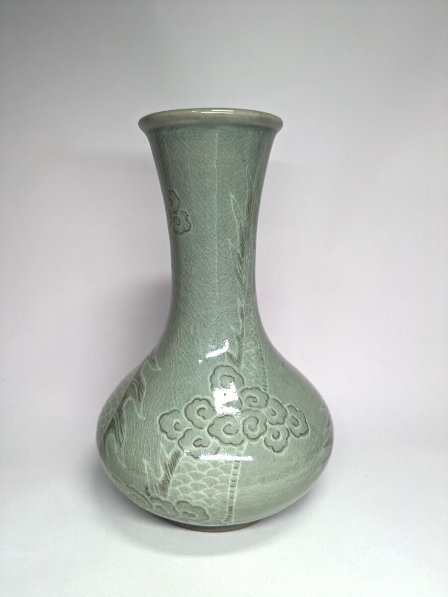 韓国 人間文化財(人間国宝) 池順鐸 青磁象嵌香合 韓国人間文化財(人間国宝) 池順鐸 作 高麗青磁 龍文 瓶 高さ