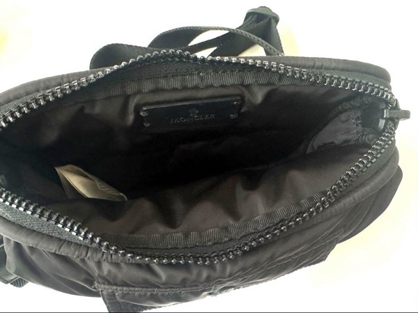 MONCLER モンクレール ショルダーバッグ 2WAY ボディバッグ MONCLER モンクレール ショルダーバッグ 2WAY ボディバッグ