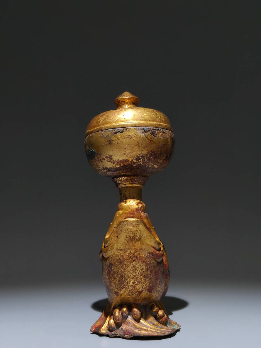 唐・銅製手彫・塗金・魚座・熏香炉・香道具・供養品・祭祀品・ 唐・銅製手彫・塗金・魚座・熏香炉・香道具・供養品・祭祀品・