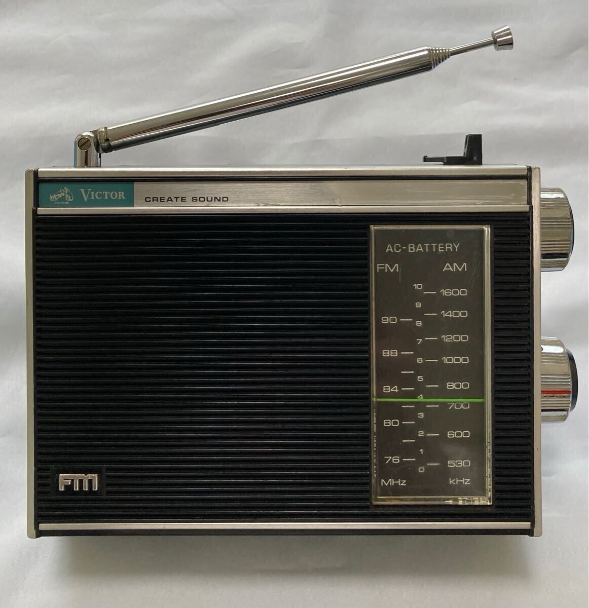 【動作品】VICTOR ビクター F-910 　FM/MW 2バンド ポータブルラジオ　レア ヴィンテージ 昭和レトロ AM