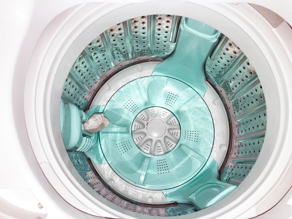 送料無料★2019年製★極上超美品 中古★AQUA ８kg 泥んこ汚れもしっかり落とす「シンクロ洗浄」!!洗濯機【AQW-VW80G】DZFD