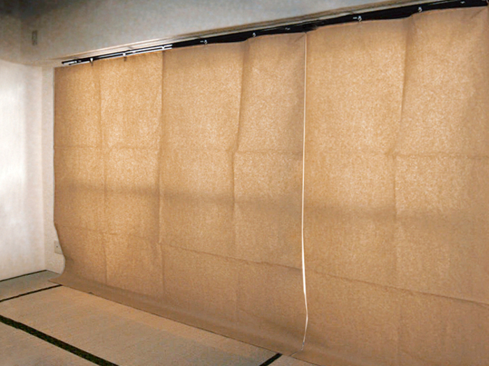 日焼け防止カーテン クレープ紙　2000×2000mm（50枚）養生カーテン　＜送料無料＞