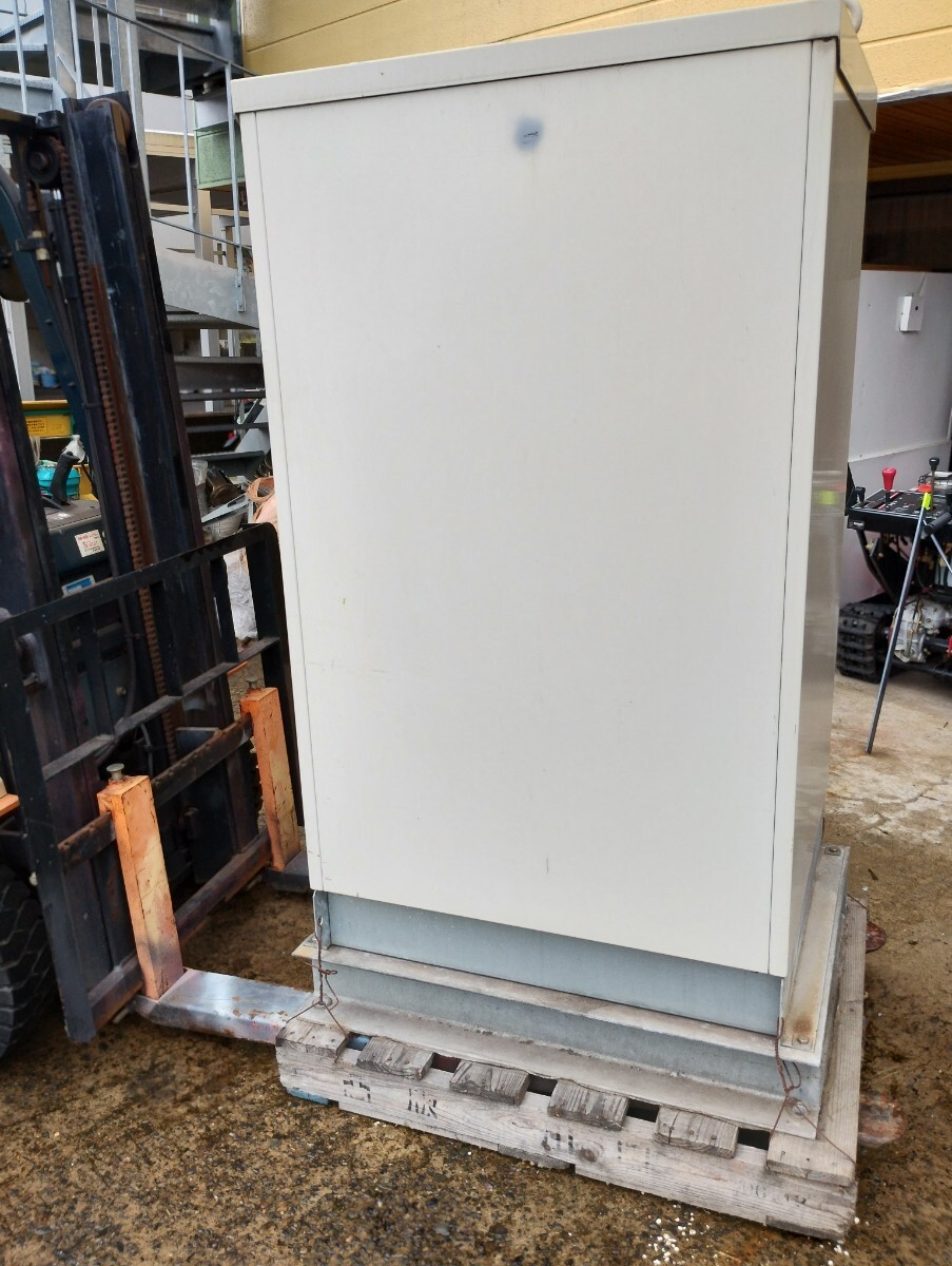 2016年式 使用少 50hz/60hz 60KVA コンビニ設置サイズ 2016年式 使用少 50hz/60hz 60KVA コンビニ設置サイズ