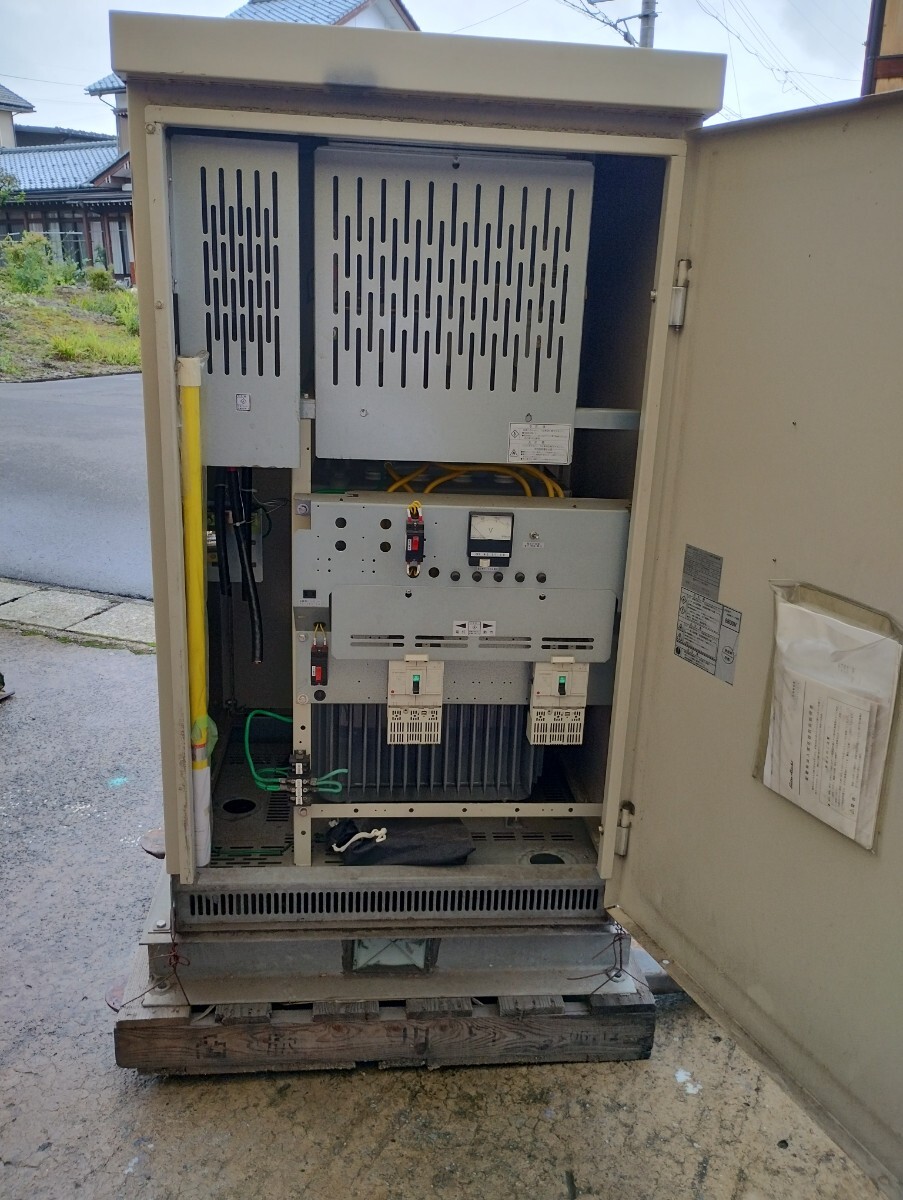 2016年式 使用少 50hz/60hz 60KVA コンビニ設置サイズ 2016年式 使用少 50hz/60hz 60KVA コンビニ設置サイズ