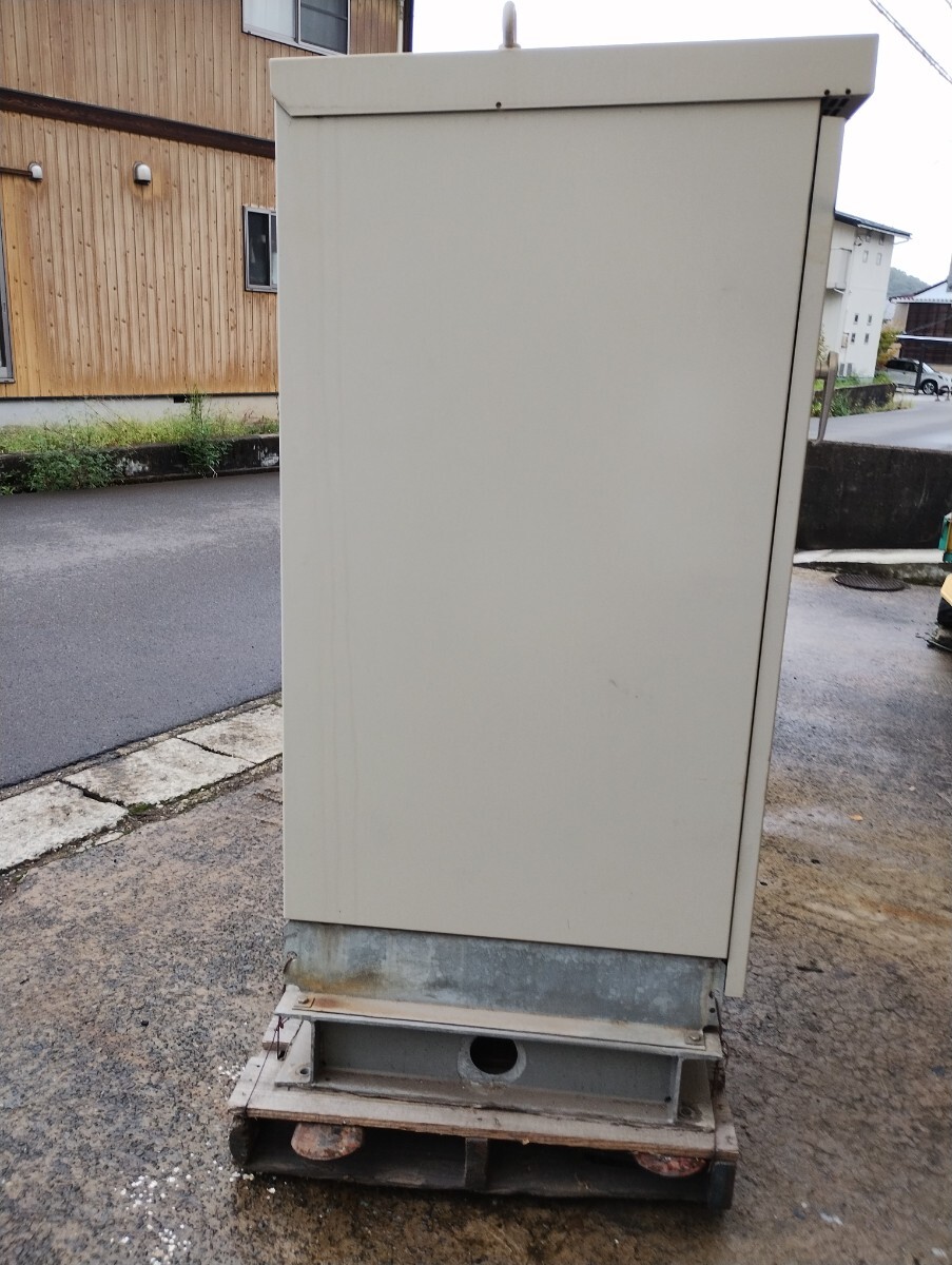 2016年式 使用少 50hz/60hz 60KVA コンビニ設置サイズ 2016年式 使用少 50hz/60hz 60KVA コンビニ設置サイズ