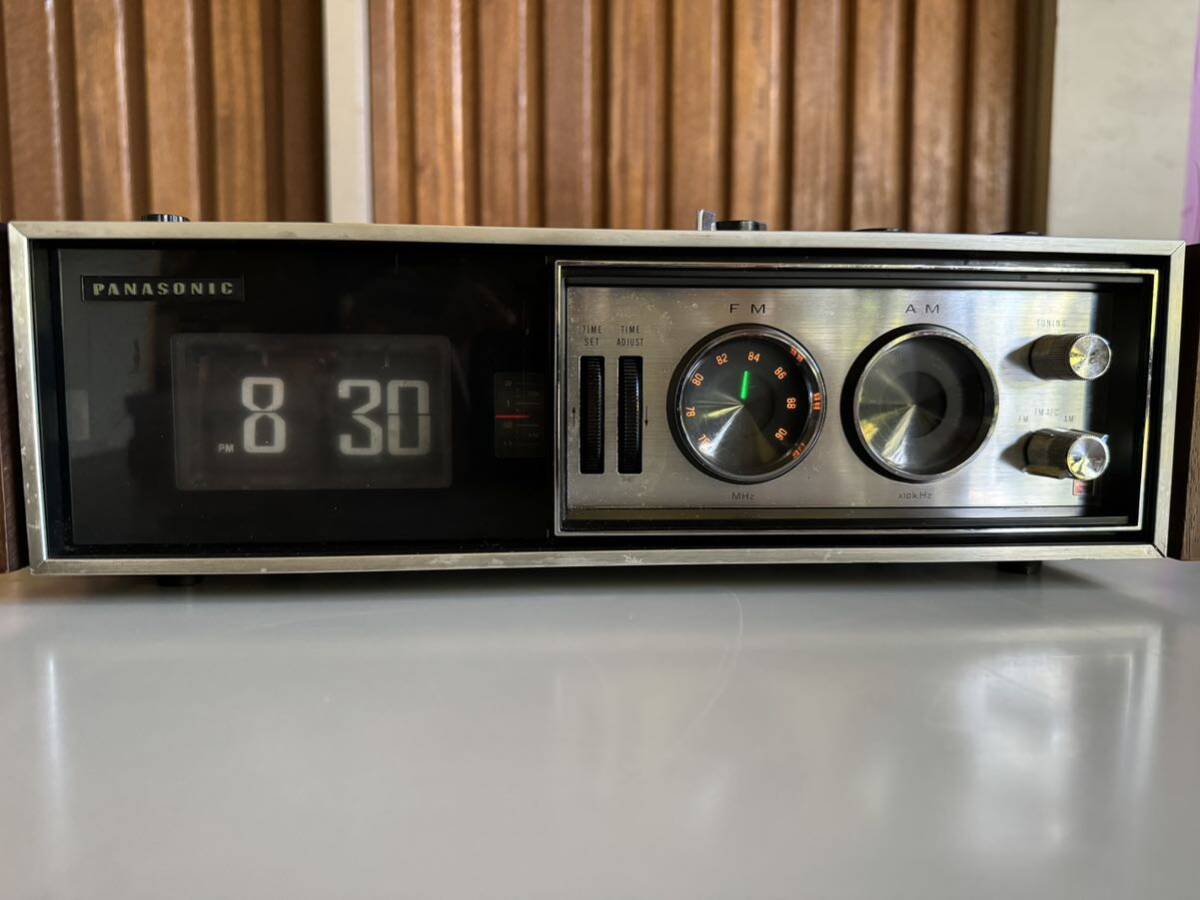 パナソニック RC-709 AM/FMラジオ パタパタ時計付。 レア レトロ パナソニック RC-709 AM/FMラジオ パタパタ時計付。 レア レトロ