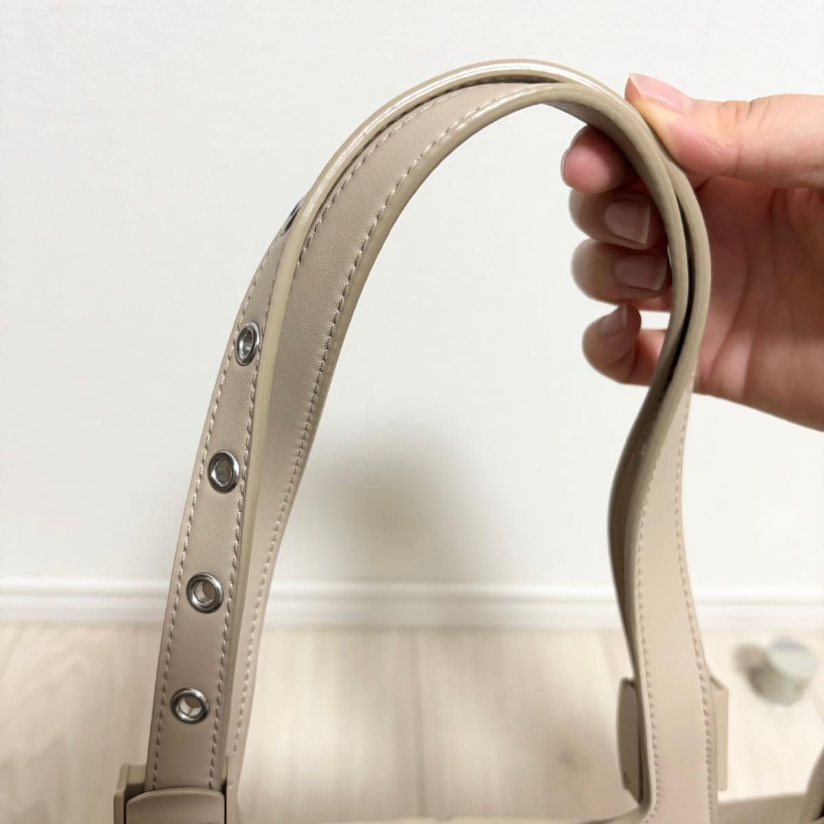 最終値下げ CHARLES & KEITH トートバッグ チャールズアンド 最終値下げ CHARLES & KEITH トートバッグ チャールズアンド