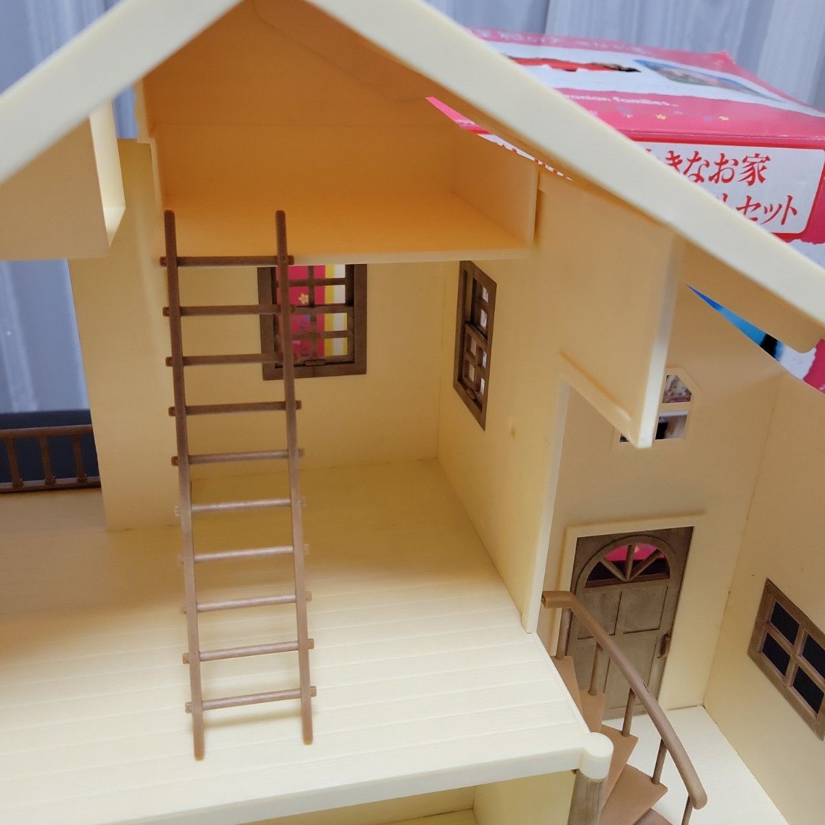 稀少 シルバニア 1995年製 赤い屋根の大きなお家【おうちで 稀少 シルバニア 1995年製 赤い屋根の大きなお家【おうちで