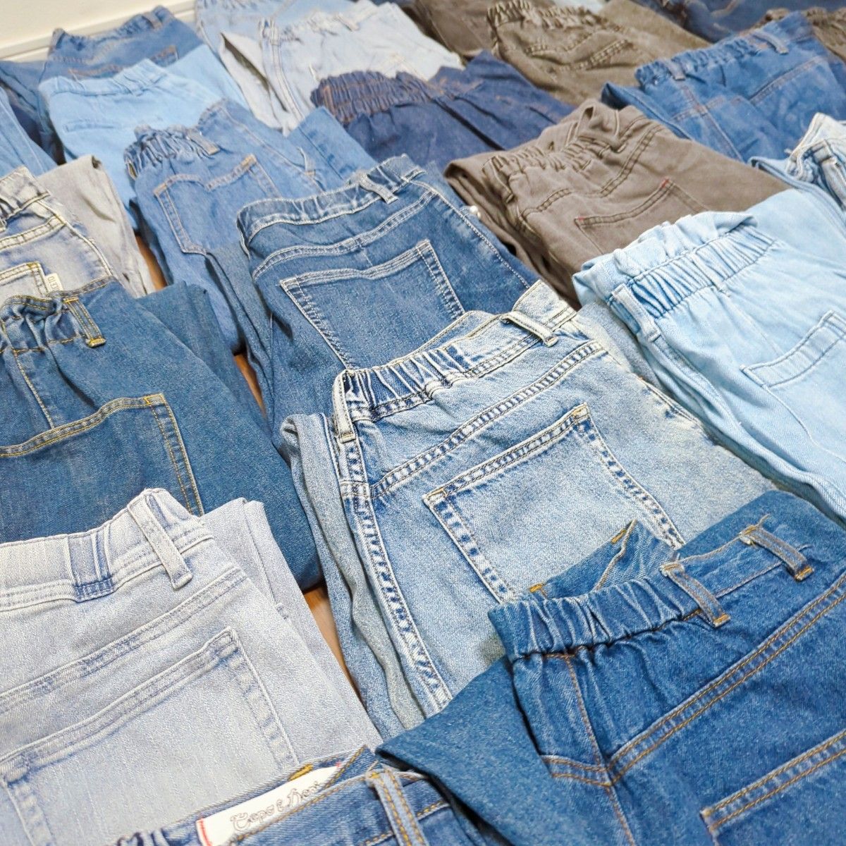 ウエストゴムデニムパンツ まとめ売り40本 リメイク リペア ウエストゴムデニムパンツ まとめ売り40本 リメイク リペア