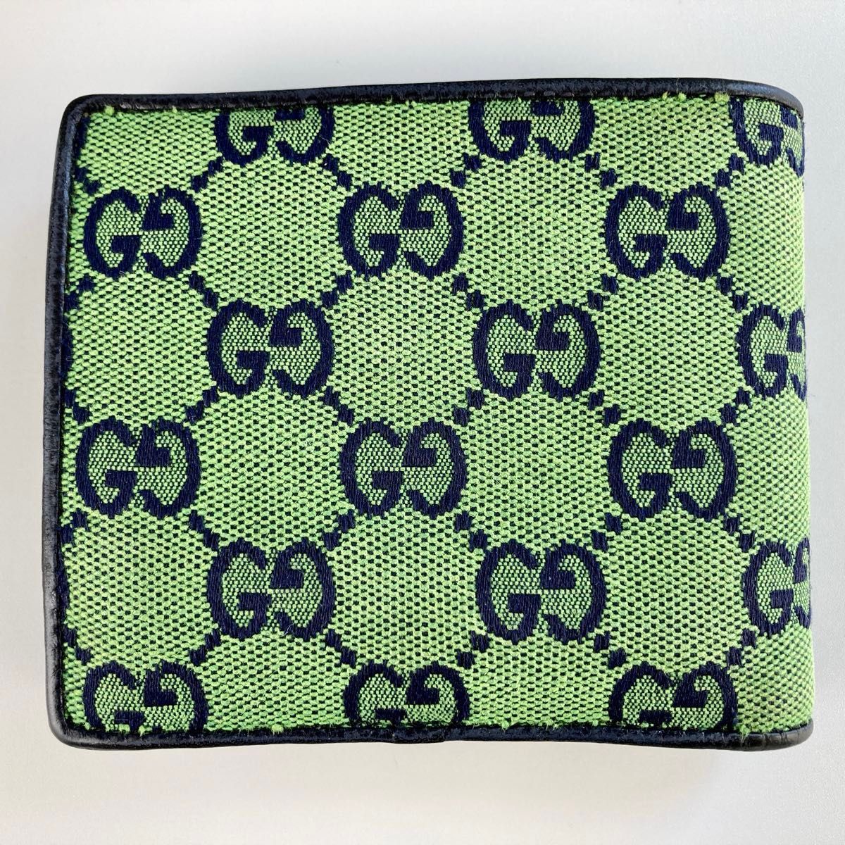 GUCCI グッチ 二つ折り財布 GGキャンバス 小型 コンパクト 軽量 GUCCI グッチ 二つ折り財布 GGキャンバス 小型 コンパクト 軽量