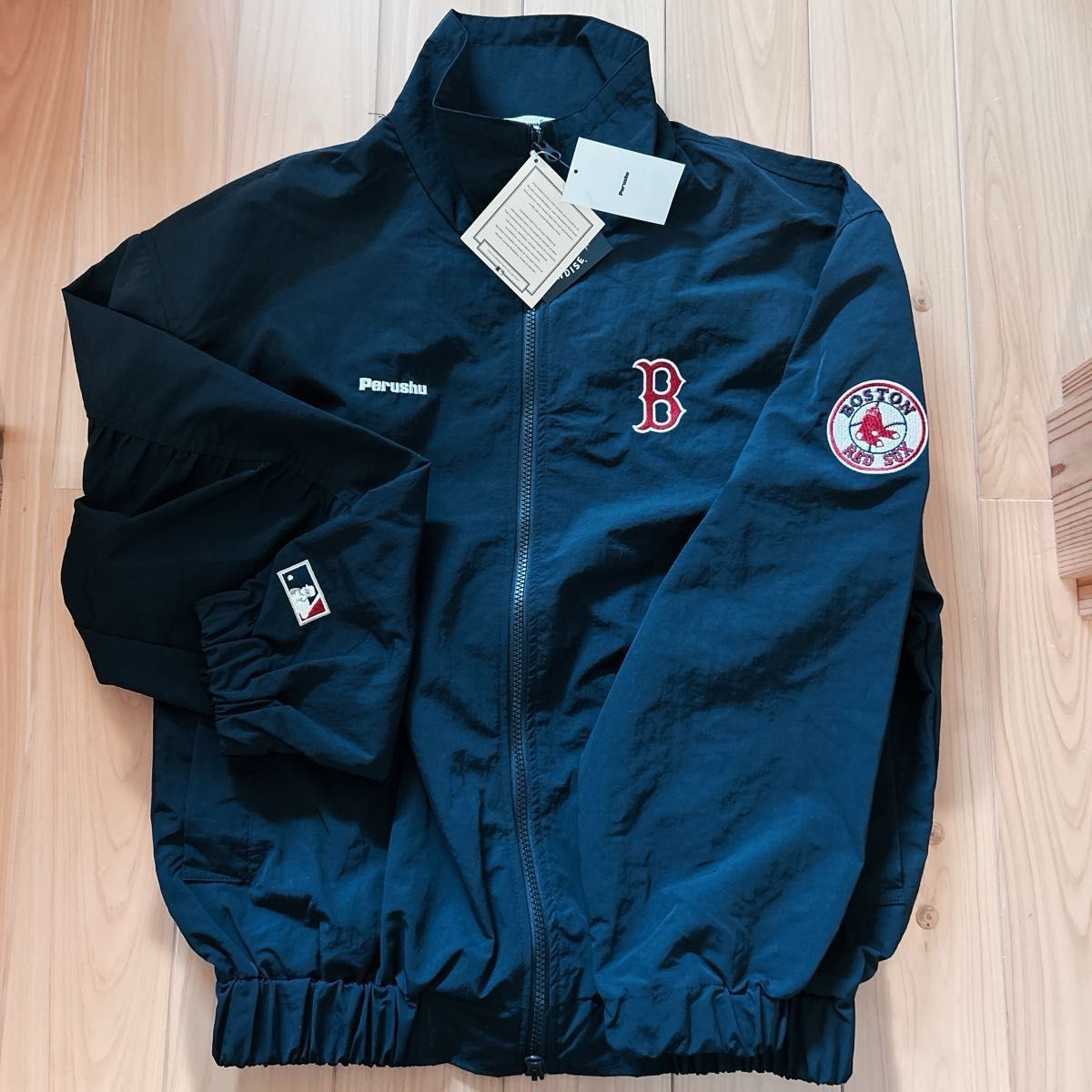 Perushu × MLB スタンドネックナイロンブルゾン Sサイズ Perushu × MLB スタンドネックナイロンブルゾン Sサイズ