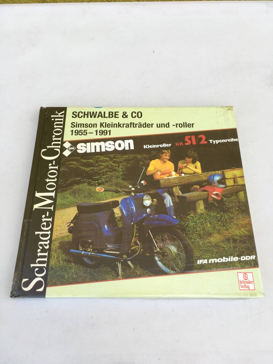 洋書 SCHWALBE & CO Simson Kleinkraftrder und -roller 1955-1991 シムソン シュヴァルベ 東ドイツ スクーター 3613871734 9783613871731