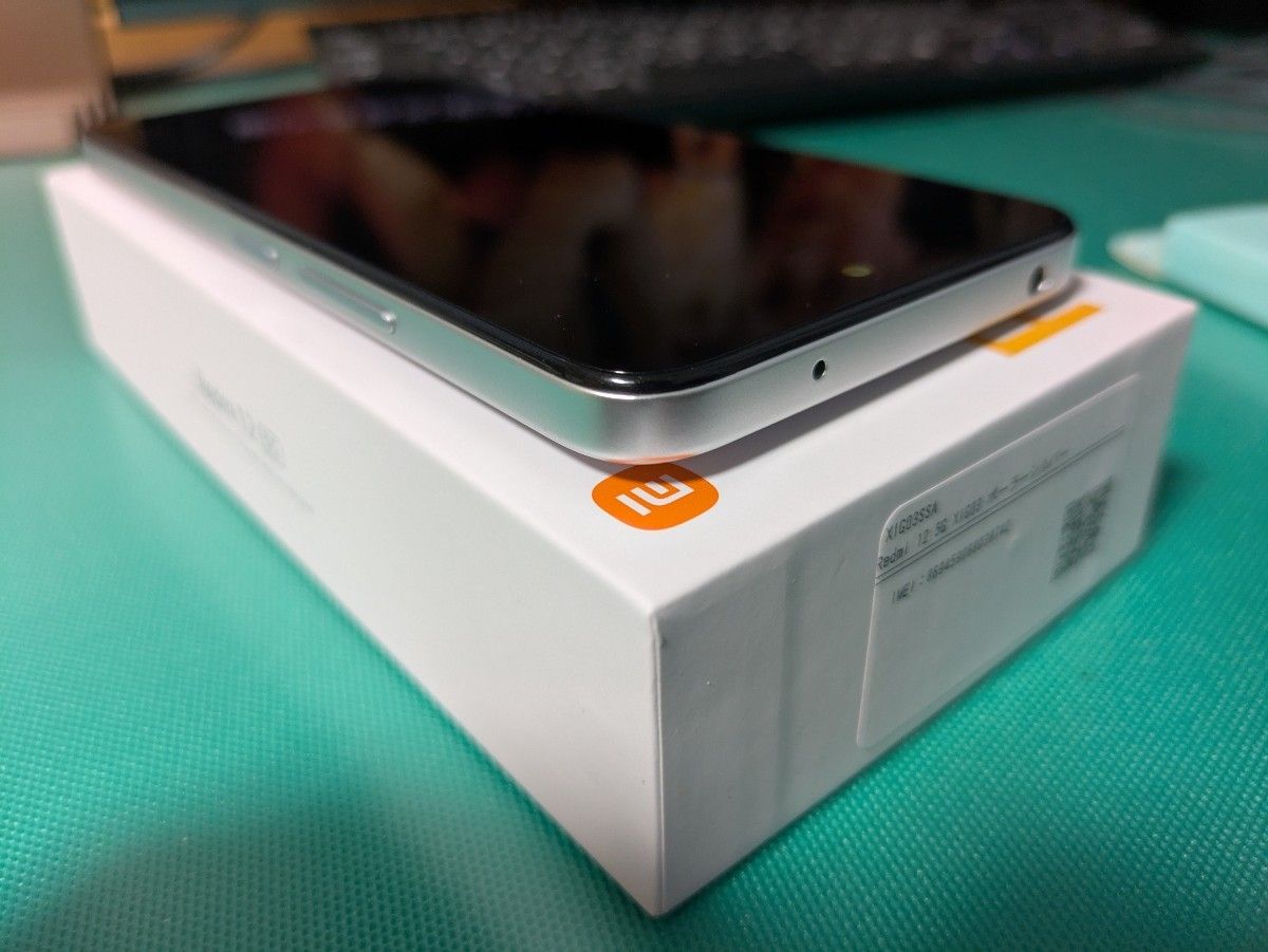Xiaomi Redmi 12 5G XIG03 ポーラーシルバー 付属品完備