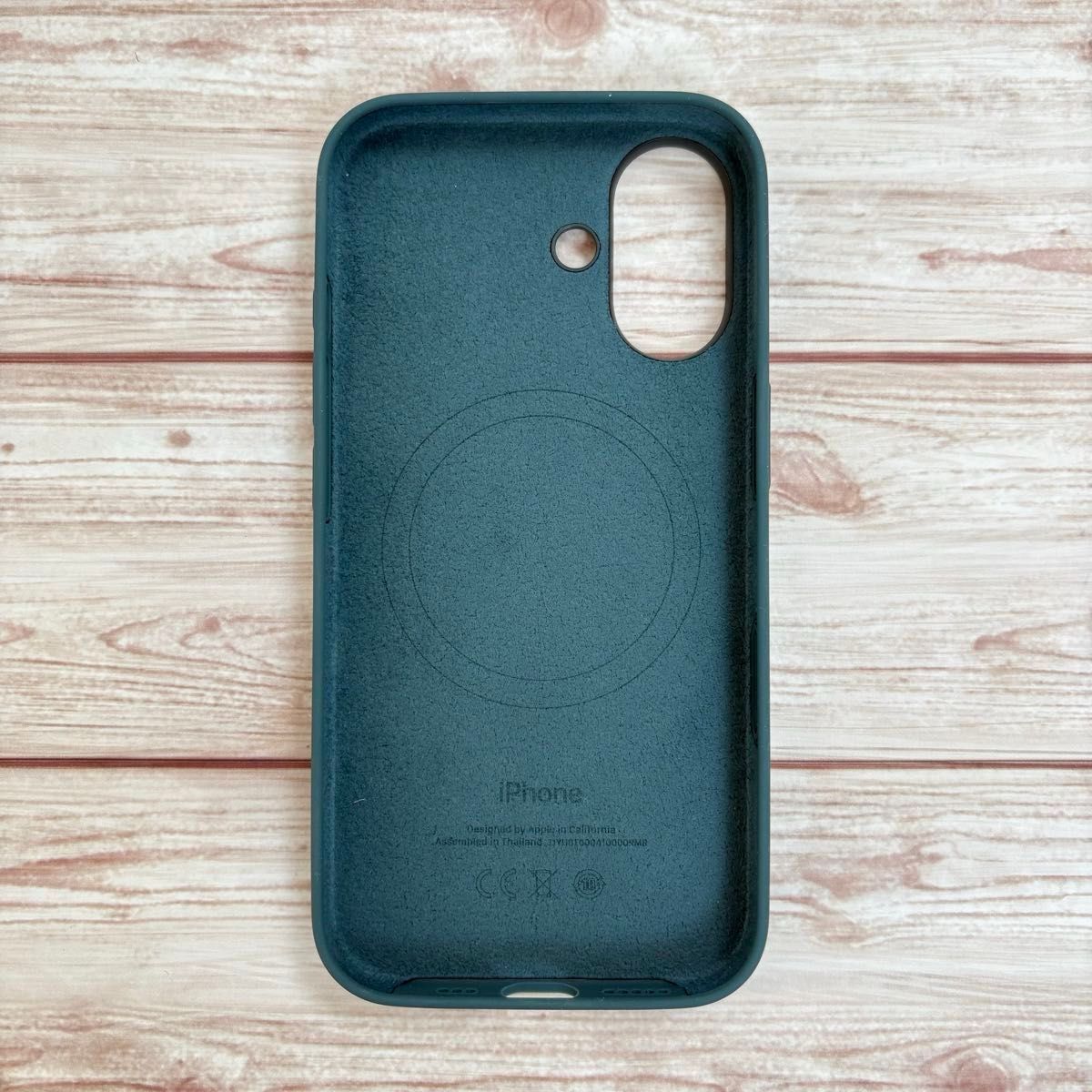iPhone 16 純正 シリコンケース レイクグリーン|Yahoo!フリマ iPhone 16 純正 シリコンケース レイクグリーン|Yahoo!フリマ