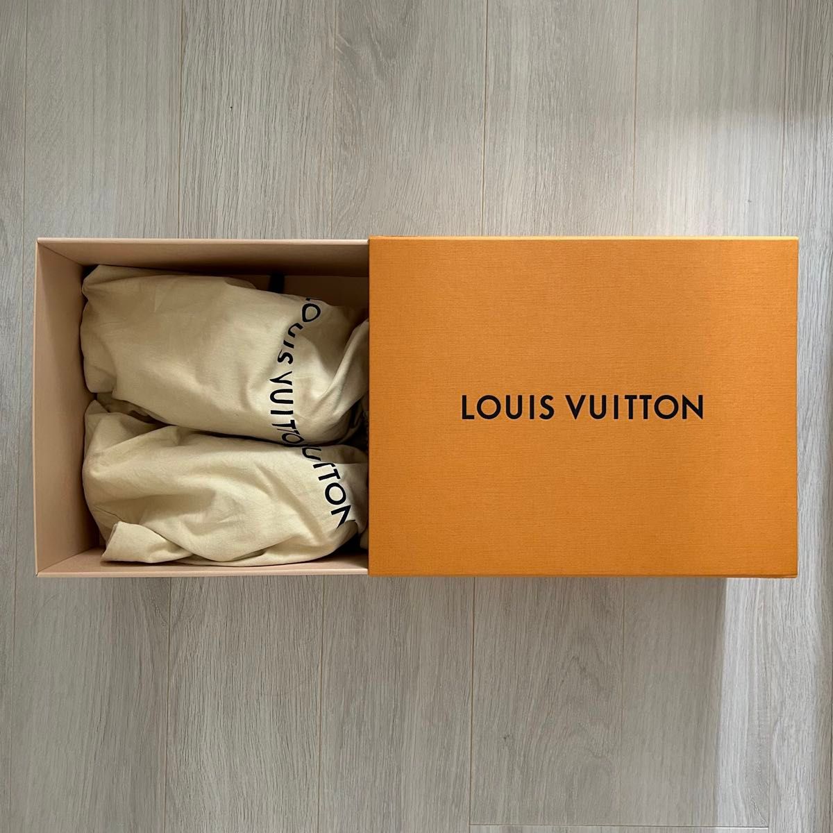 新品未使用】LV トレイナー・ライン スニーカー ルイ・ヴィトン 新品未使用】LV トレイナー・ライン スニーカー ルイ・ヴィトン
