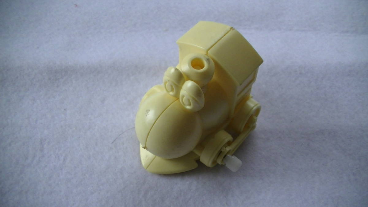 スーパー マリオ ブラザーズ　機関車　ヨッシー