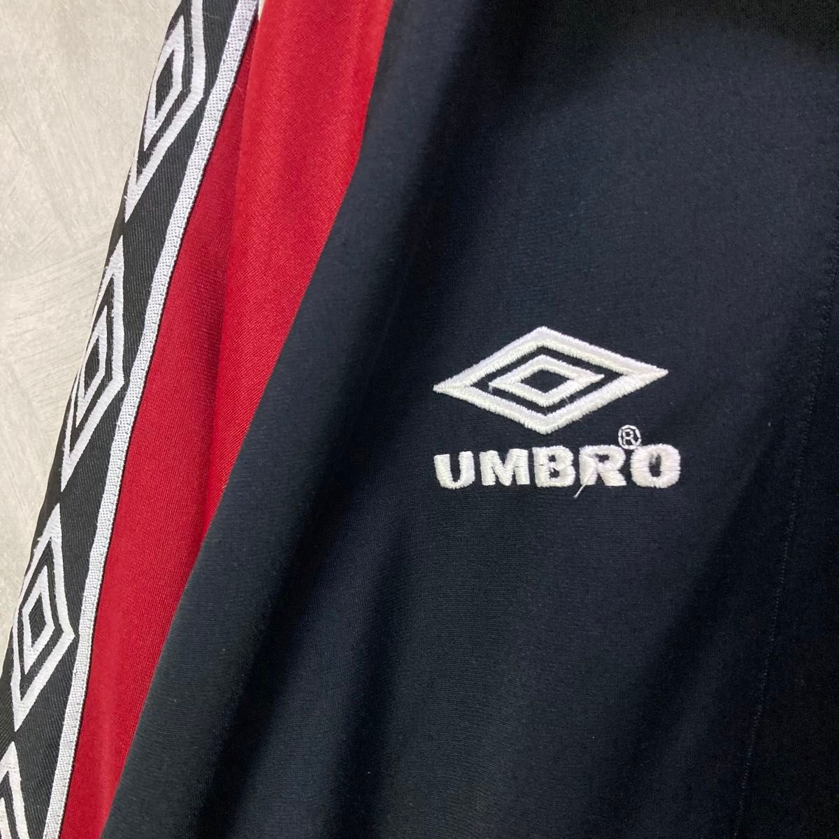 専用】90s UMBROトラックジャケット サイドライン 刺繍ロゴ 専用】90s UMBROトラックジャケット サイドライン 刺繍ロゴ