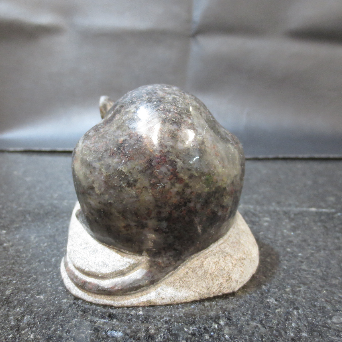 ねずみ ネズミ 干支 鼠 置物 彫刻 オブジェ 文鎮 子年 十二支 御影石 NZ02 712ｇ 送料無料_画像5