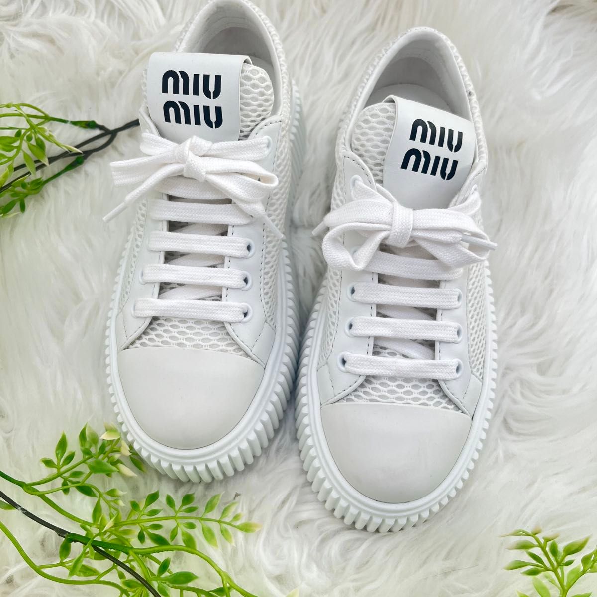 miu miu ミュウミュウ メッシュ フラットフォーム スニーカー miu miu ミュウミュウ メッシュ フラットフォーム スニーカー