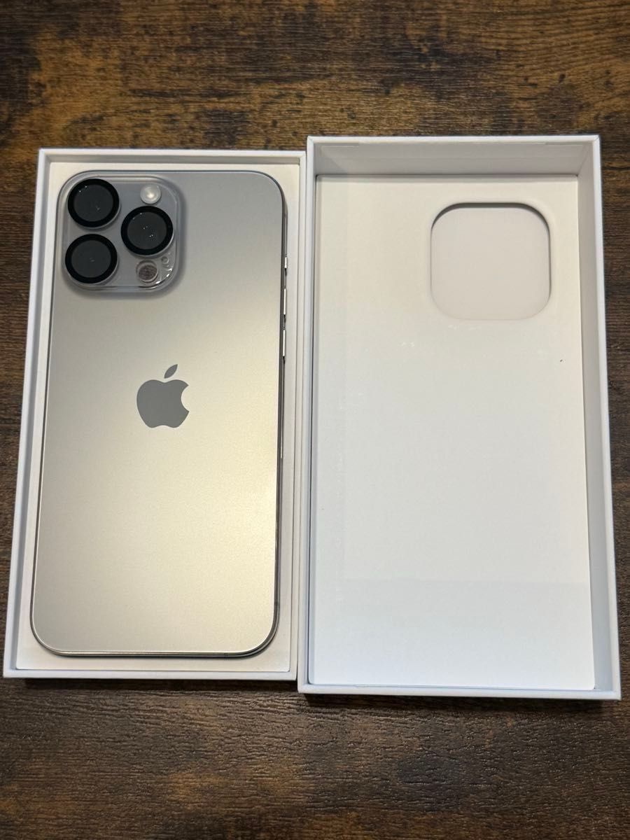 日本版 キズなし美品 ほぼ新品 SIMフリー iPhone15 ProMax 256GB 日本版 キズなし美品 ほぼ新品 SIMフリー iPhone15 ProMax 256GB
