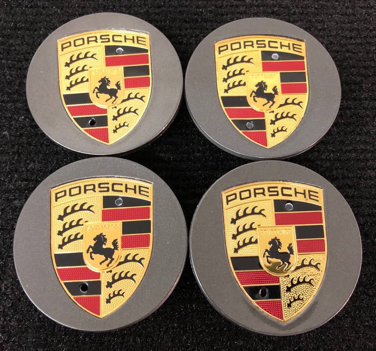 ポルシェ 65mm グレー・ゴールド 新品4個セット ホイールセンターキャップ 2015-2018 Porsche Macan Center Cap 95B-601-150-A-88Z _画像1