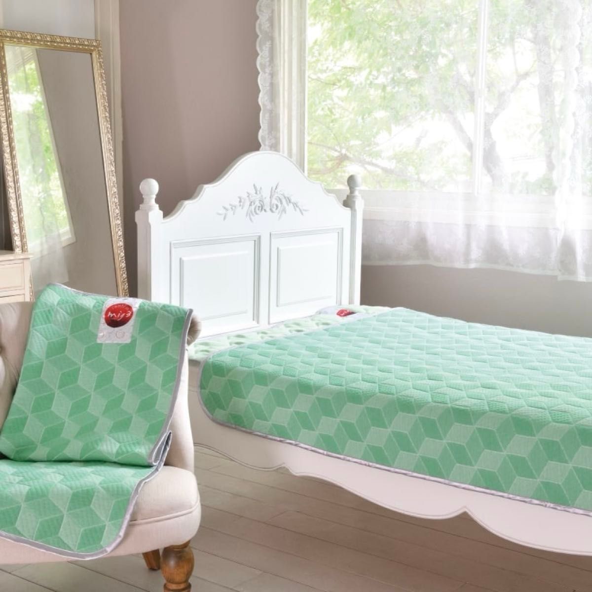 新品未使用】INVELブランケット(小)グリーン バイオセラミック 新品未使用】INVELブランケット(小)グリーン バイオセラミック