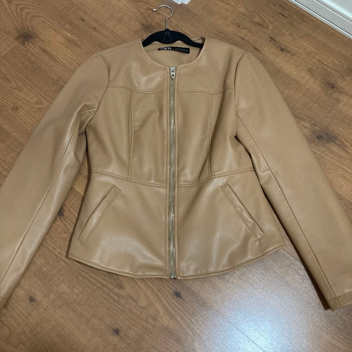 極美品 ZARA フェイクレザー ノーカラー ライダース ジャケット 極美品 ZARA フェイクレザー ノーカラー ライダース ジャケット
