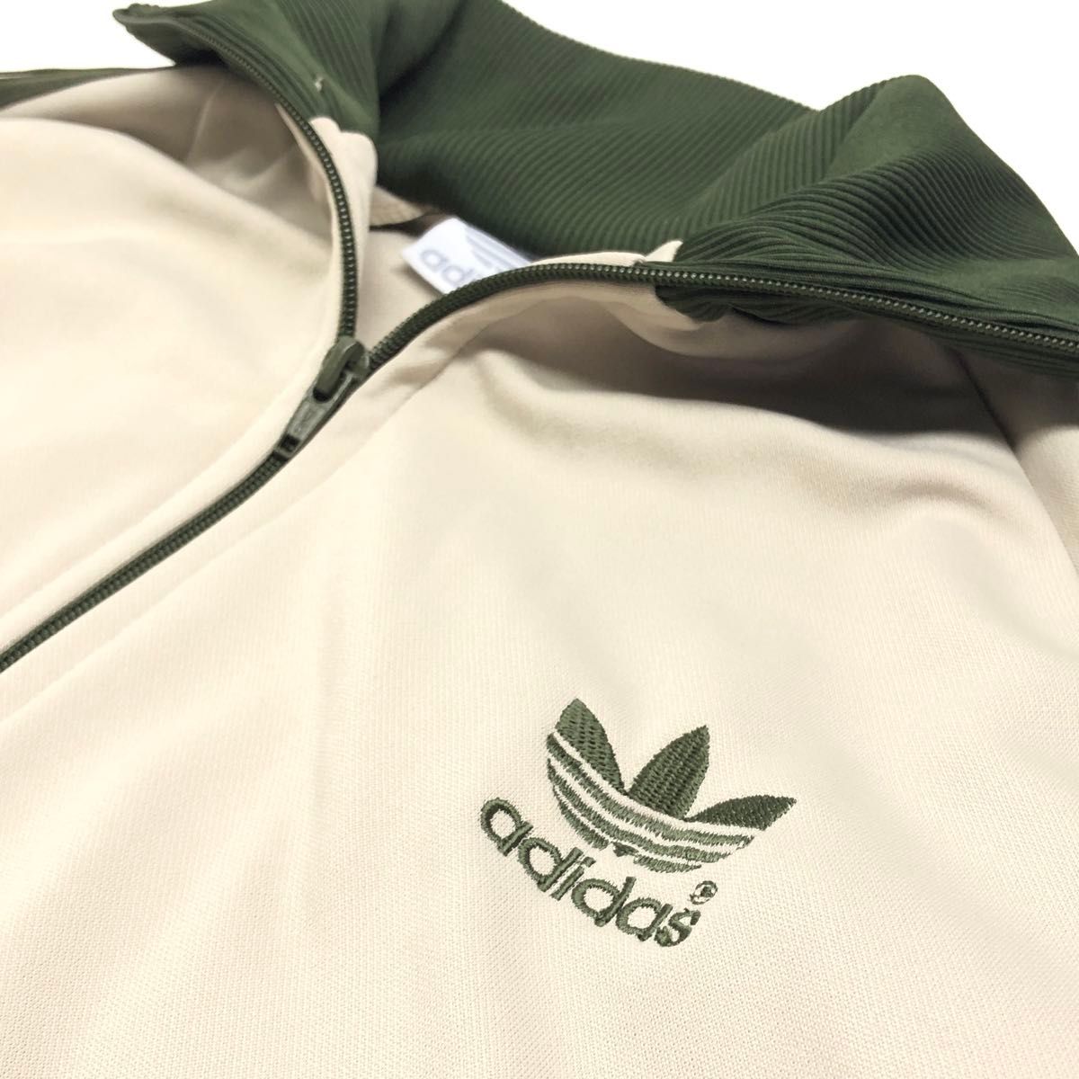 激レア】adidas《アディダス 》古着 トラックジャケット / L 激レア】adidas《アディダス 》古着 トラックジャケット / L