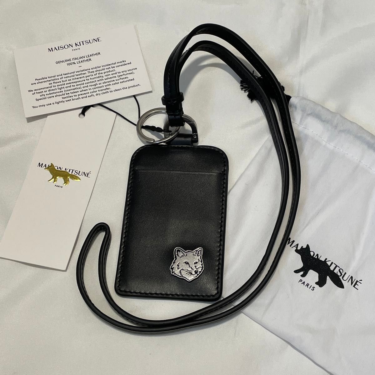 MAISON KITSUNE ジップ付きカードホルダー MAISON KITSUNE ストラップ付き カードホルダー|Yahoo!フリマ