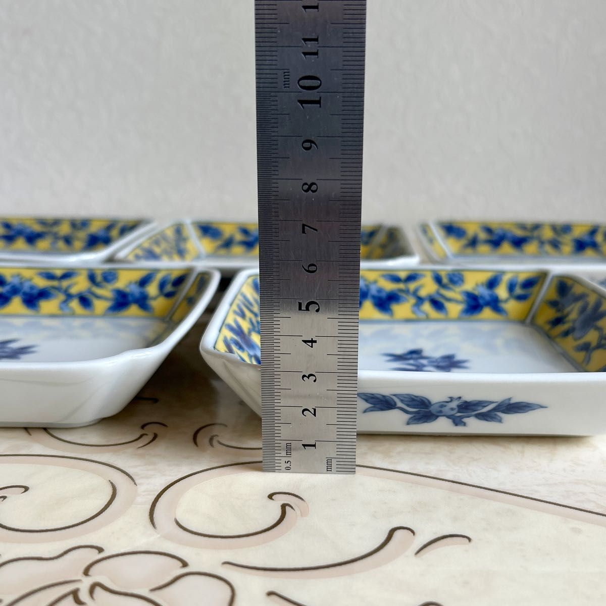 たち吉 黄彩果実 角皿揃 5枚セット 中皿 銘々皿 黄色 染付 煮物 たち吉 黄彩果実 角皿揃 5枚セット 中皿 銘々皿 黄色 染付 煮物
