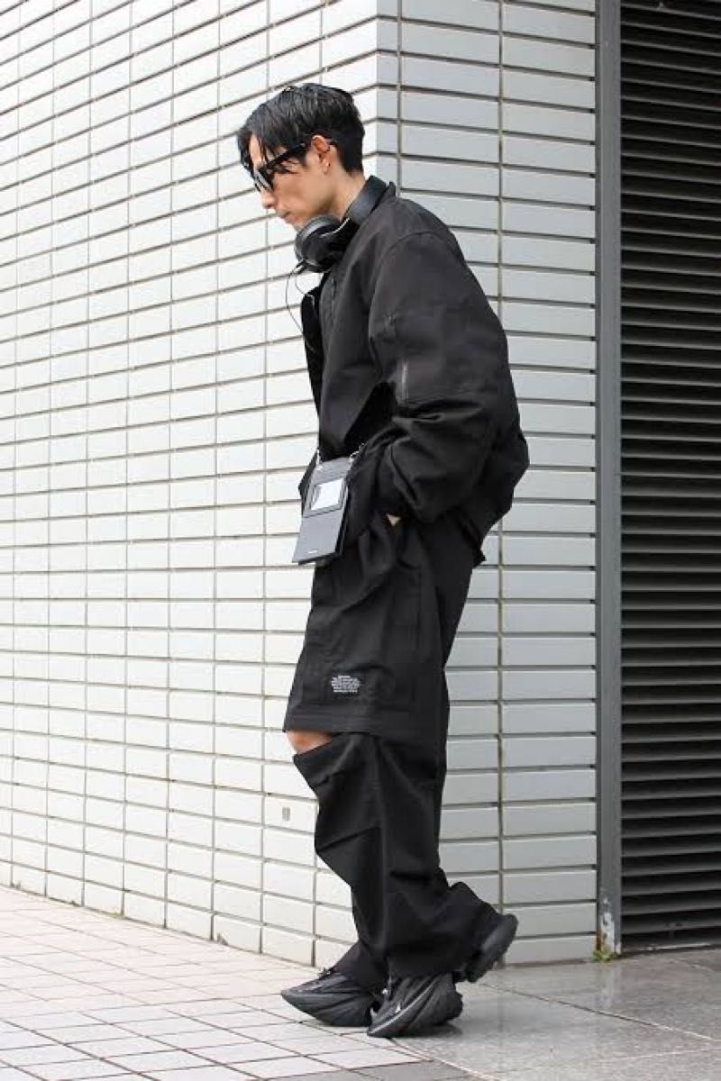 GU アンダーカバー UNDERCOVER ワイド パンツ Mサイズ 黒 カーゴ GU アンダーカバー UNDERCOVER ワイド パンツ Mサイズ 黒 カーゴ