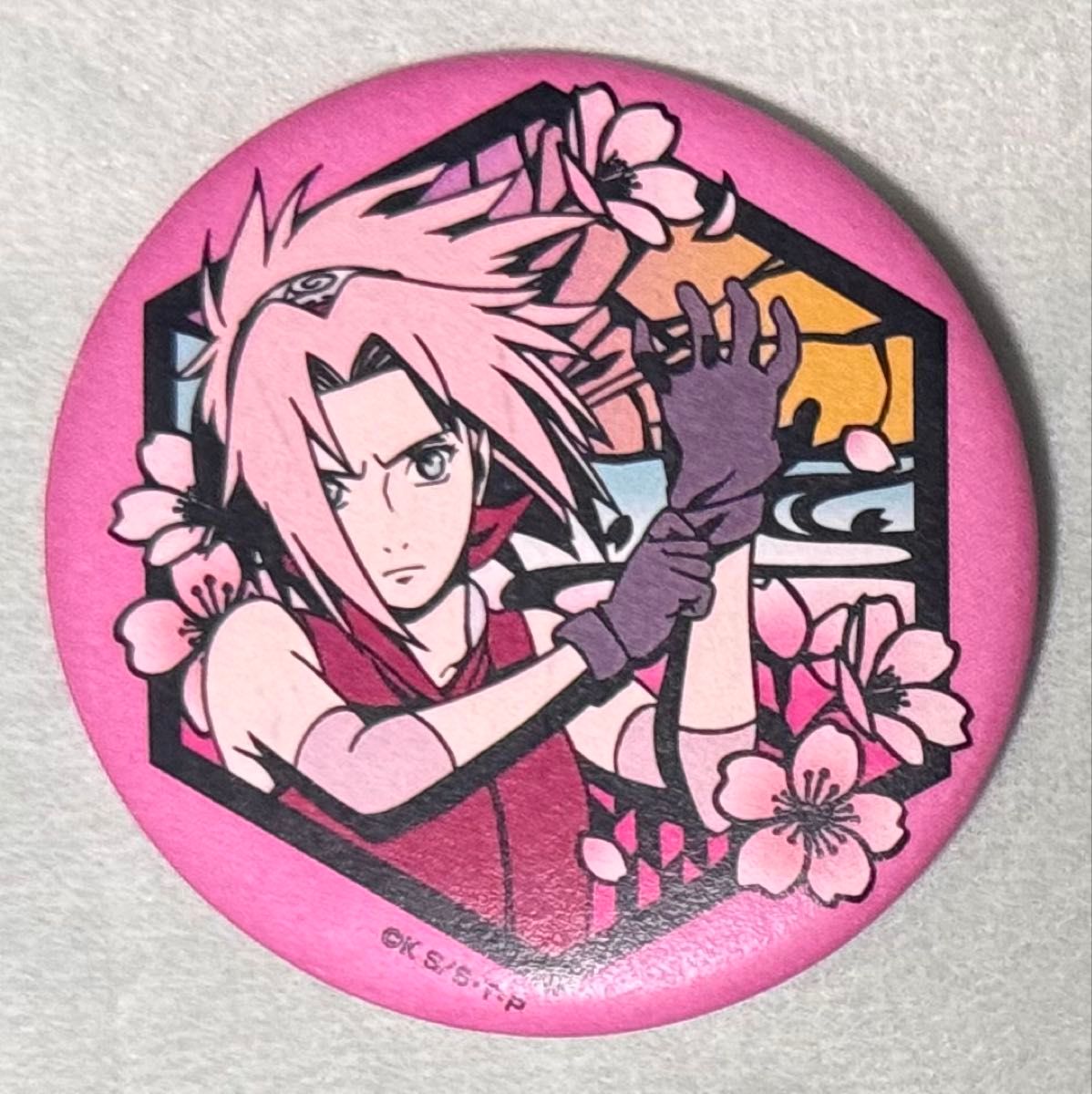 NARUTO ジャンプショップ 切り絵 缶バッジ サスケ サクラ サラダ NARUTO ジャンプショップ 切り絵 缶バッジ サスケ サクラ サラダ