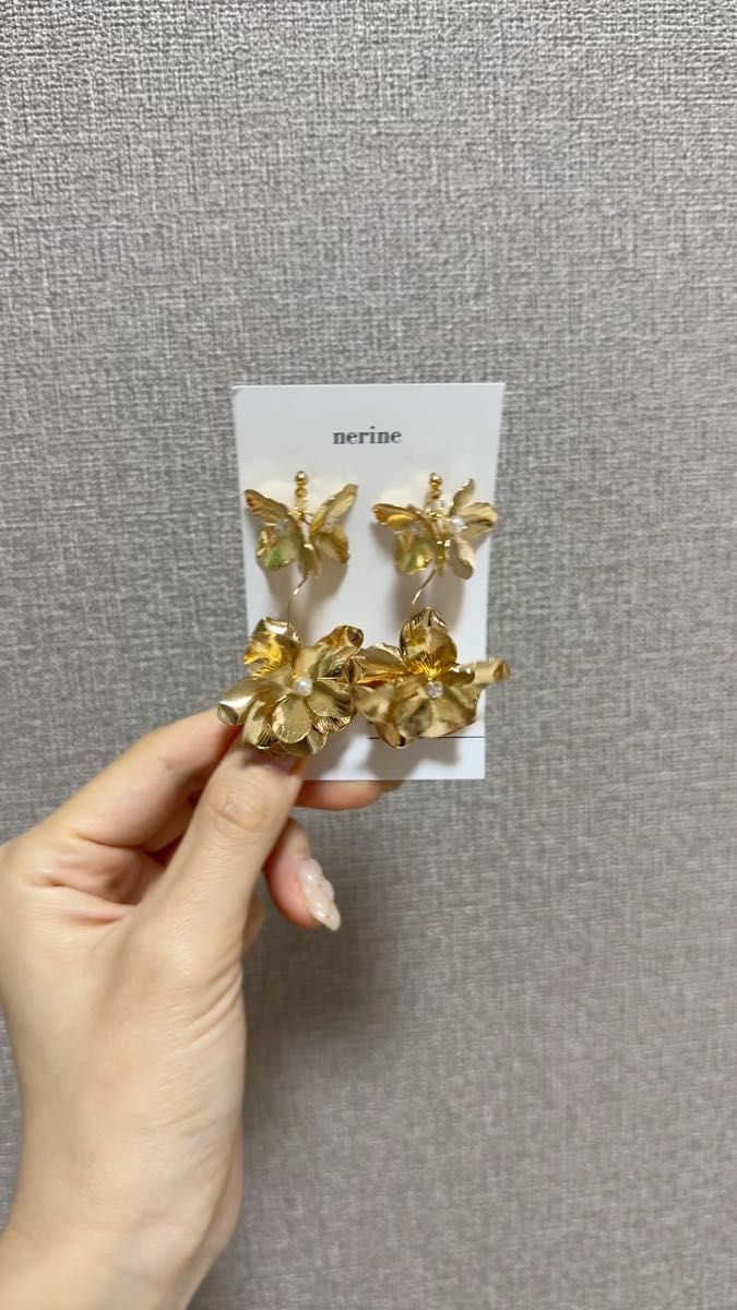 ブライダルピアス ゴールドコースト お花 揺れる ゴールドカラー アクセサリー