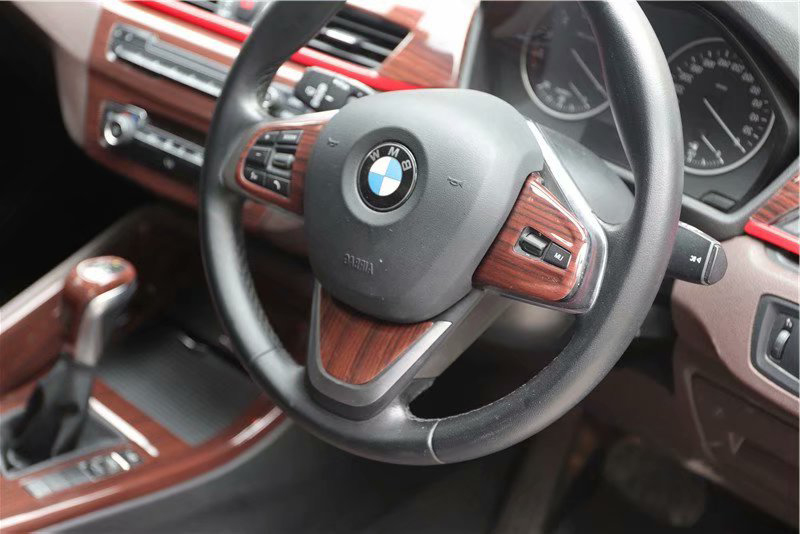 送料無料BMW　X1　F48　2016年以降　ステアリングパネル カバー3点 木紋理　_画像2