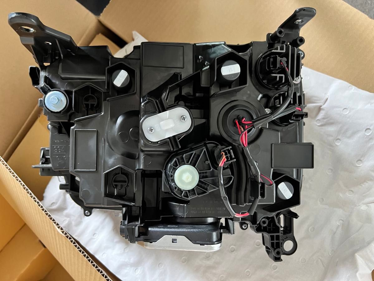 ランドクルーザー250 角目リフレクター VXファースト ランドクルーザー250 角目リフレクター VXファースト