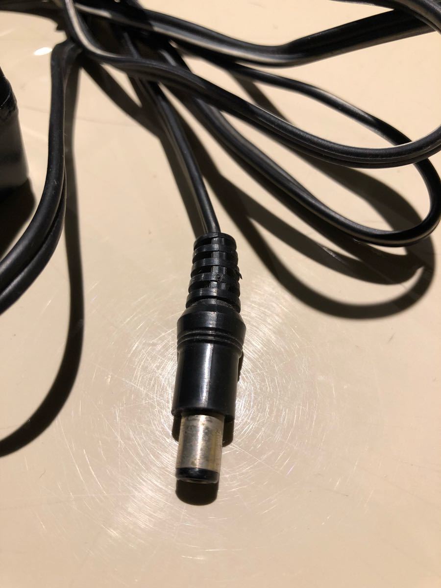 BOSS ACアダプター 型番 BRB-100 出力12V 1500mA 18VA 完動品 BOSS ACアダプター 型番 BRB-100 出力12V 1500mA 18VA 完動品