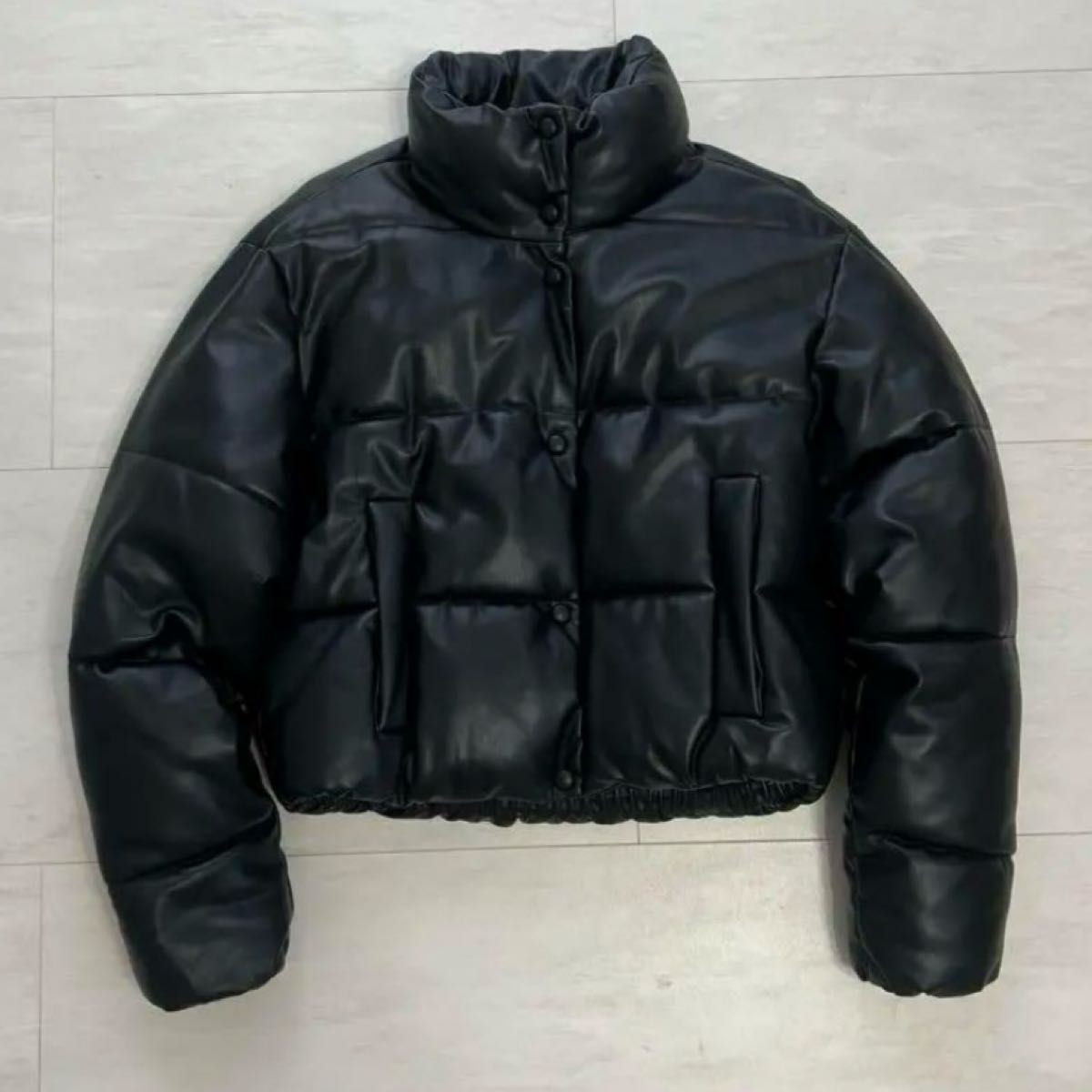 大人気】新品 ZARA ザラ フェイクレザーパフジャケット ダウン 大人気】新品 ZARA ザラ フェイクレザーパフジャケット ダウン