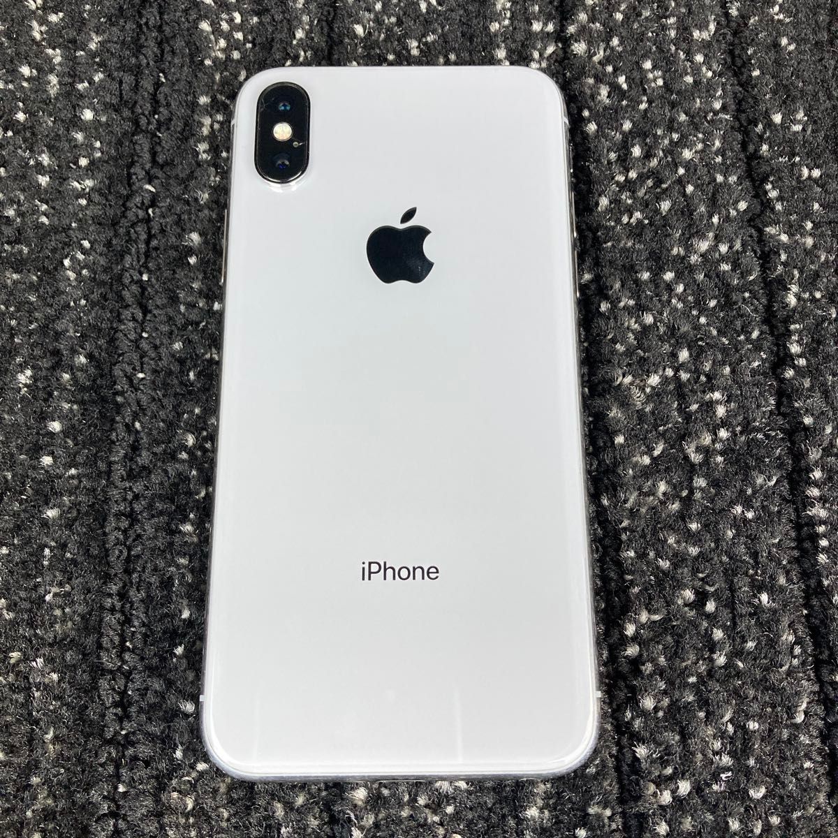 iPhoneXR★ホワイト★64GB SIMフリー★充電79% iphone x 64gb simフリー ホワイト 携帯電話、スマートフォン