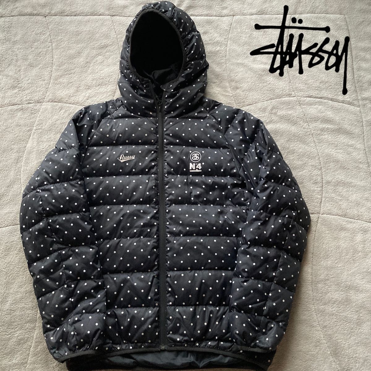 stussy ステューシー ダウンジャケット L ブラックドット柄 水玉 stussy ステューシー ダウンジャケット L ブラックドット柄 水玉