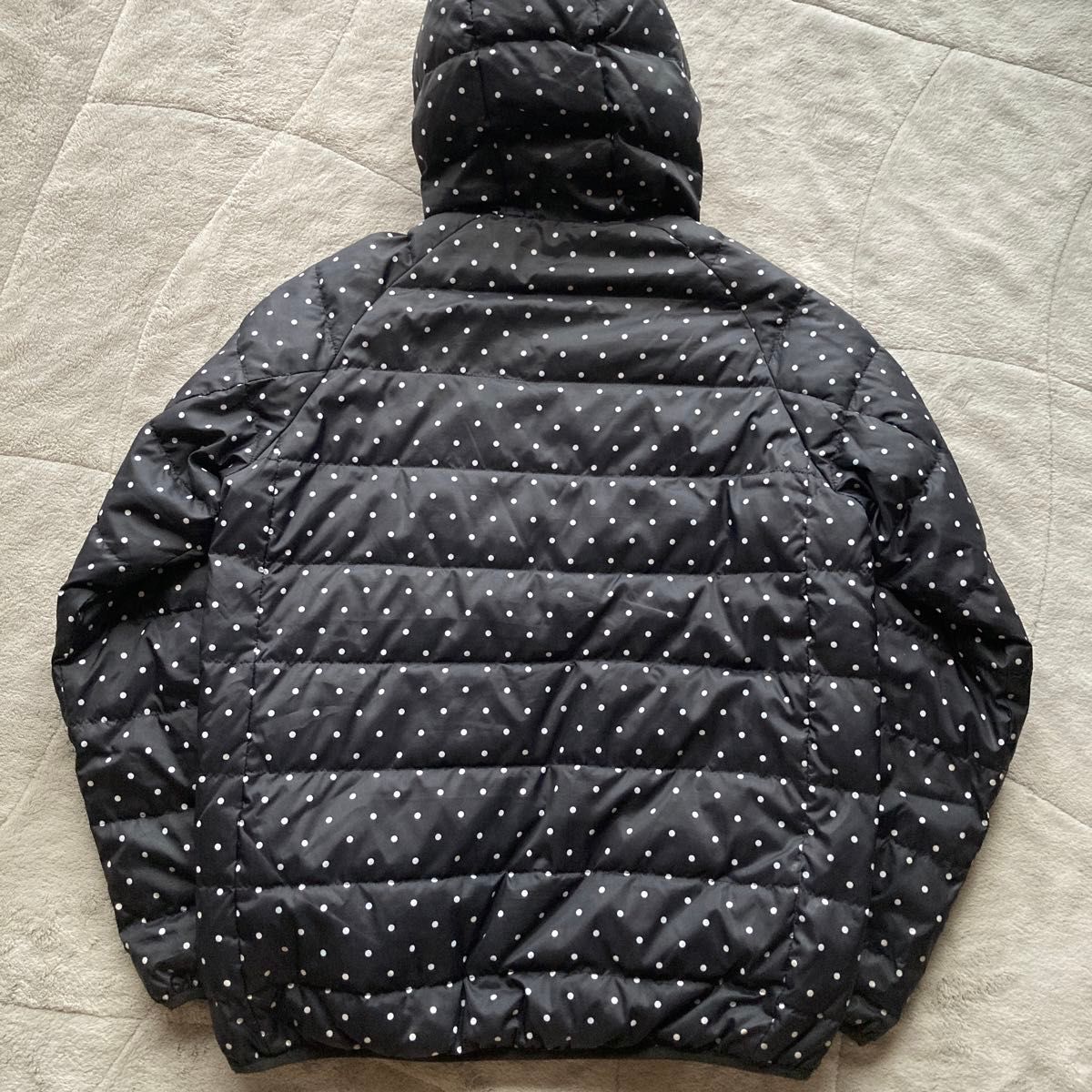 stussy ステューシー ダウンジャケット L ブラックドット柄 水玉 stussy ステューシー ダウンジャケット L ブラックドット柄 水玉