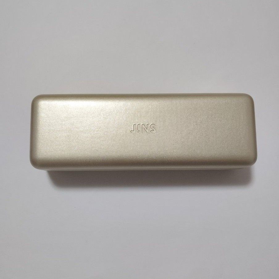 美品】jins ジンズ メガネケース ハードケース メガネ拭き 美品】jins ジンズ メガネケース ハードケース メガネ拭き