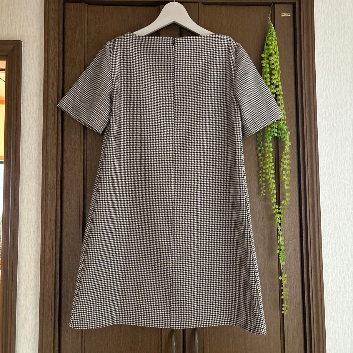 ZARA ザラ チェック柄 半袖チュニックワンピース 千鳥格子 秋物 ZARA ザラ チェック柄 半袖チュニックワンピース 千鳥格子 秋物