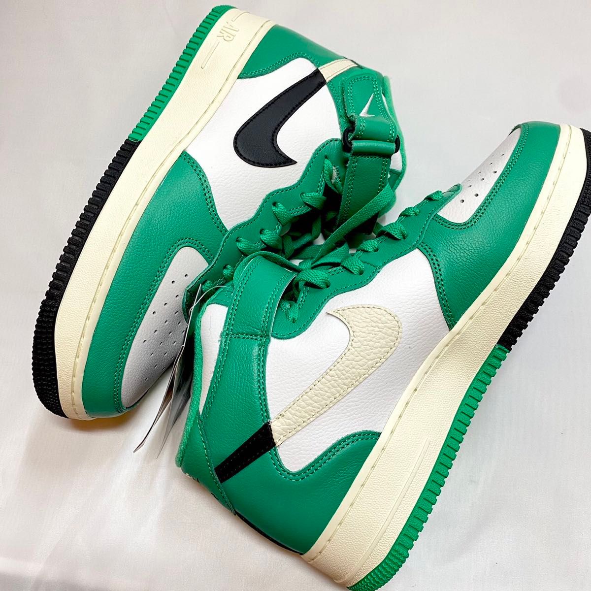 NIKE AIR FORCE 1 MID 07 LV8 ナイキ エアフォース1 ミッド NIKE AIR FORCE 1 MID 07 LV8 ナイキ エアフォース1 ミッド