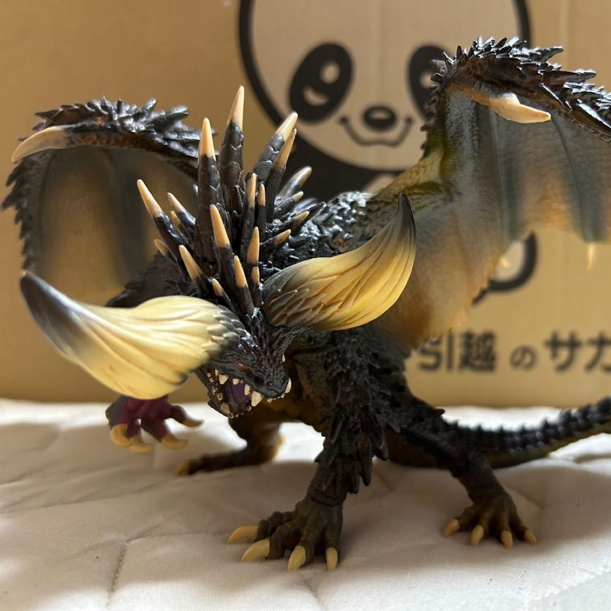 発送は1/5です 一番くじ モンスターハンター ワールド A賞 発送は1/5です 一番くじ モンスターハンター ワールド A賞