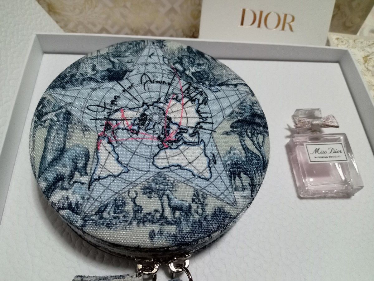 ミスディオール プラチナ会員 ジュエリーケース ミニ香水 Dior ミスディオール プラチナ会員 ジュエリーケース ミニ香水 Dior