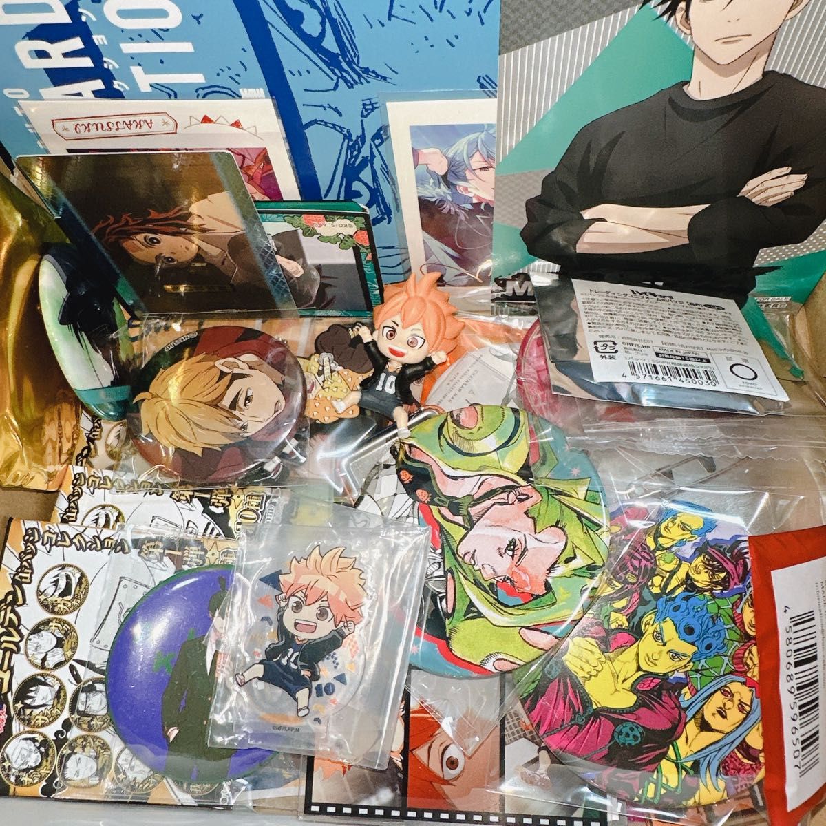 アニメグッズ まとめ売り 大量 缶バッジ アクリルスタンド アニメグッズ まとめ売り 大量 缶バッジ アクリルスタンド
