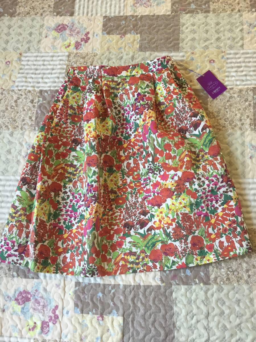 トッカ☆TOCCA☆リバティ柄☆花柄☆スカート☆サイズ4☆新品・タグ付き