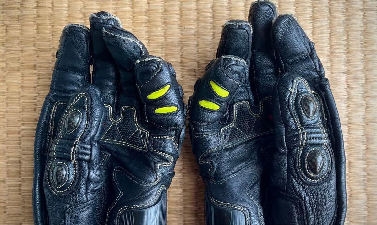 美品 Dainese full metal 6 レーシンググローブ Mサイズ 美品 Dainese full metal 6 レーシンググローブ Mサイズ